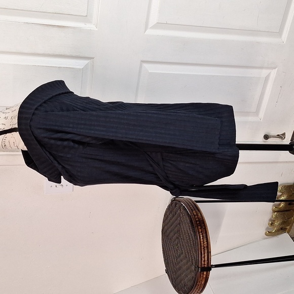 Venus Long Sleeve Blouse - Size L front tiered - Picture 5 of 7